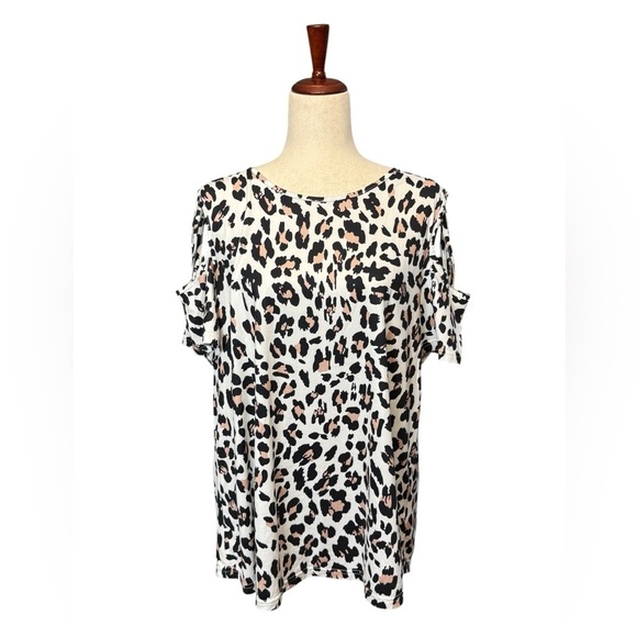 Adreamly Plus Size Animal / Leopard Print Cold Shoulder Knit Top. Size 2X #1501 - Picture 4 of 5